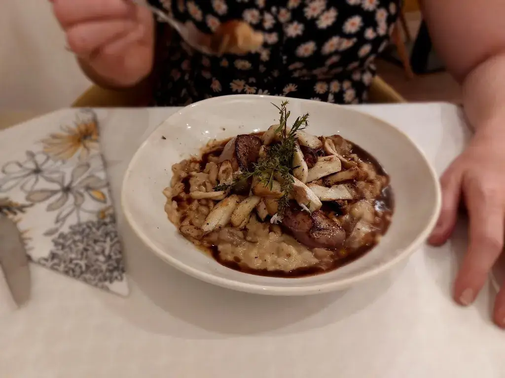 Brad Frewin_Wirtshaus Molzbachhof_Kirchberg am Wechsel_recensione