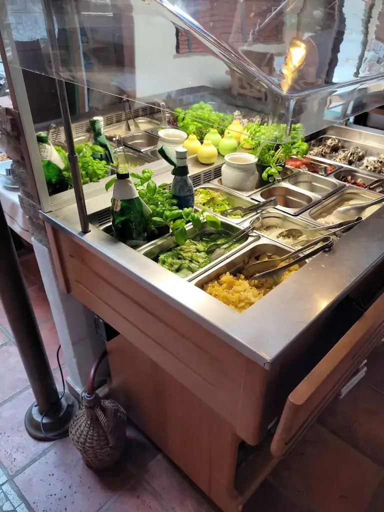 Gyula Ugocsai_Lokal 97 Restaurant Pizza Bar _Jois_review