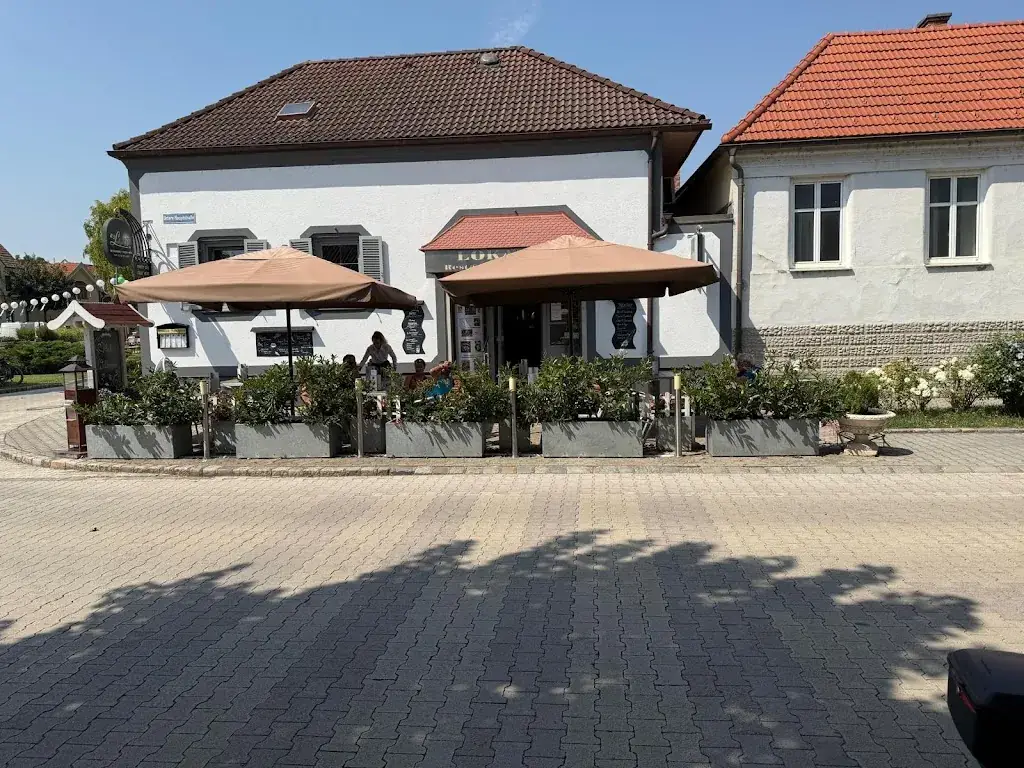 Claudia Overy_Lokal 97 Restaurant Pizza Bar _Jois_review