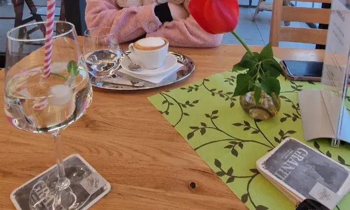 Menu_Bee Bar Heinzle Roland_Klein-Pöchlarn_immagine_6