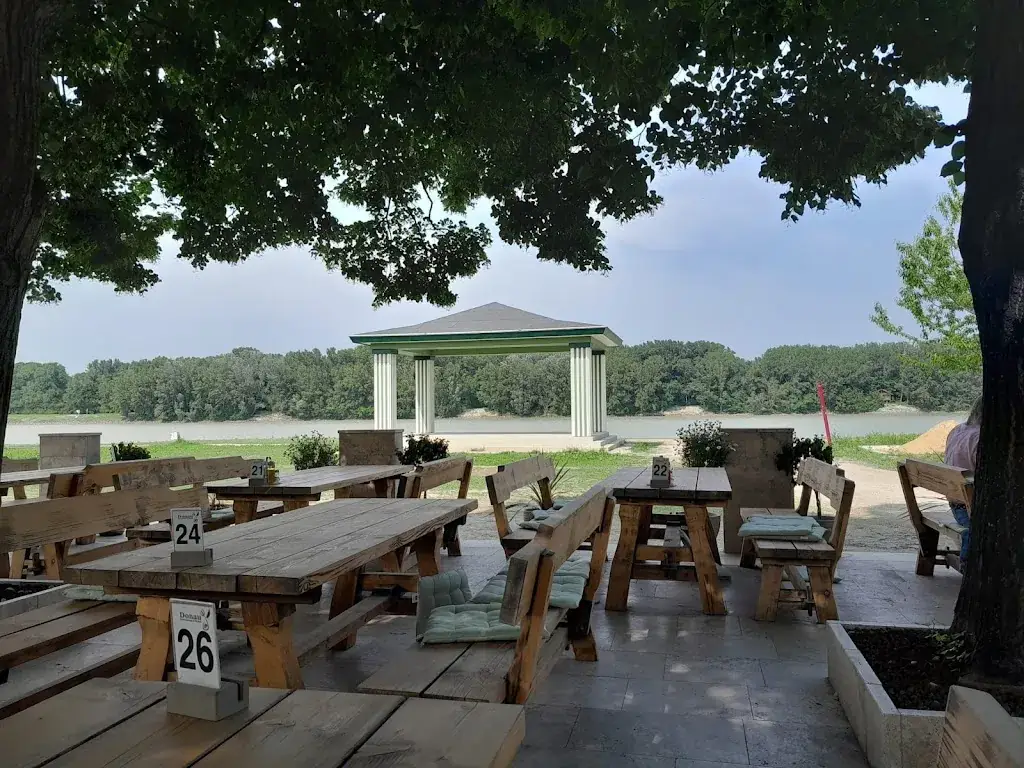 Martin Eccles_Donau Riviera_Kritzendorf_recensione