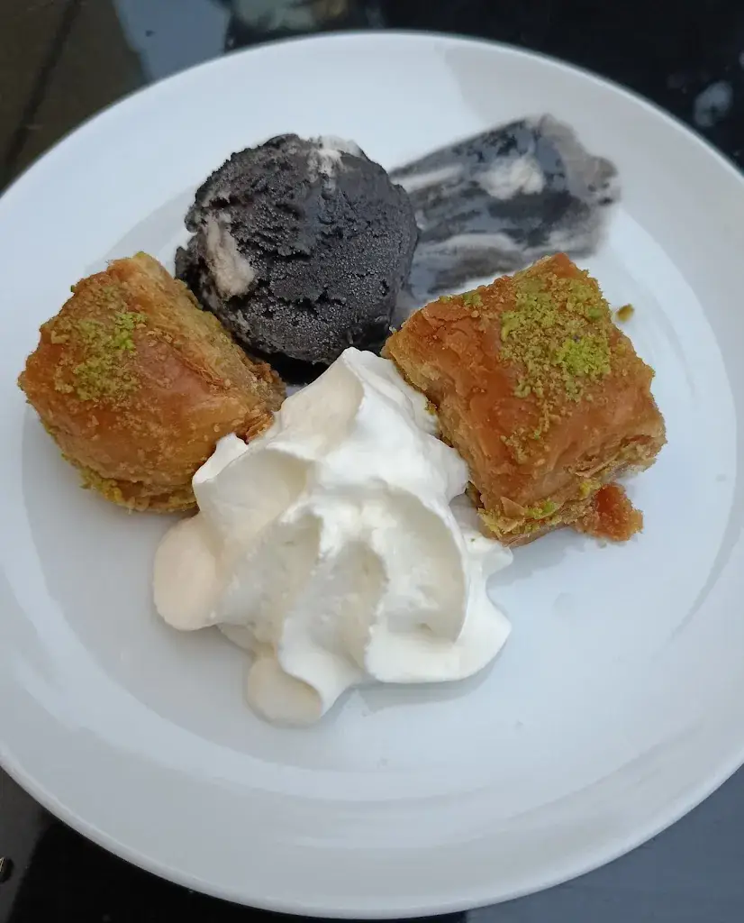 Menu_Nous Cafe & Restaurant_Krumnussbaum_immagine_5