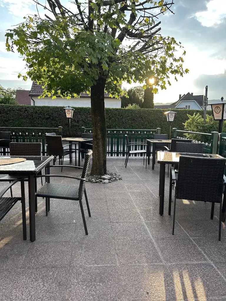 Nous Cafe & Restaurant_Krumnussbaum_slider_image_1