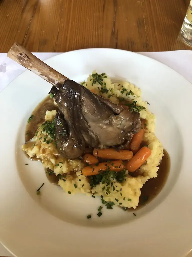 Natalia Khilkevitch_Weinstube_Ladendorf_recensione