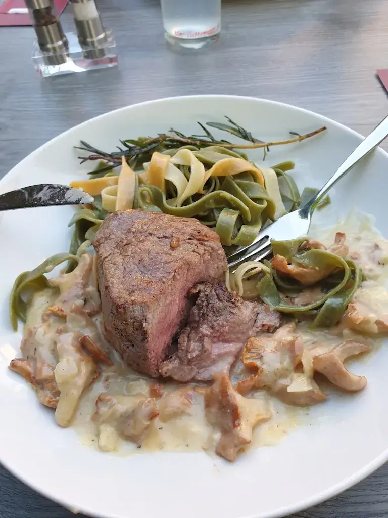 Menu_Tambara in der Freizeithalle_Langau_immagine_2