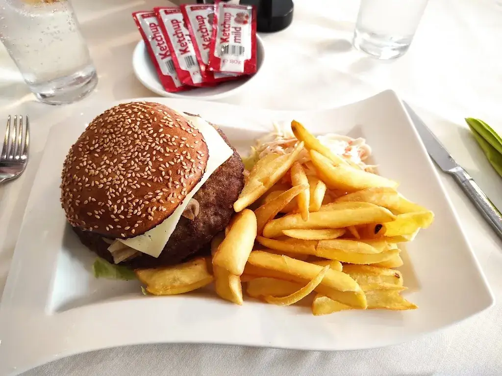 JÖRGs Restaurant_Jois_slider_image_3