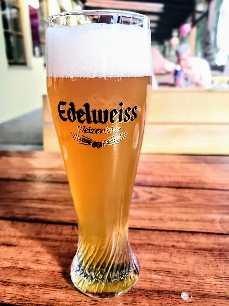 Tomas Pospichal_Tambara im Freizeithaus am See_Langau_avis