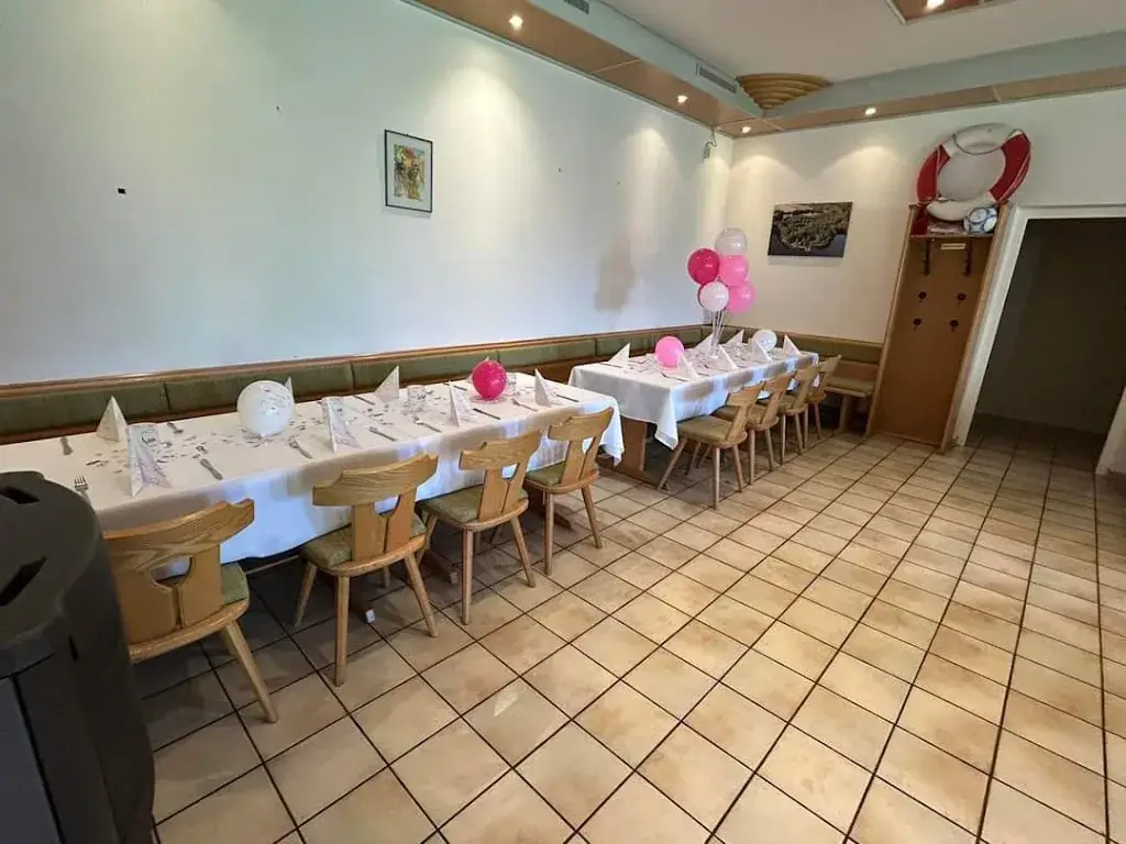 Verena Parzer_Tambara im Freizeithaus am See_Langau_avis