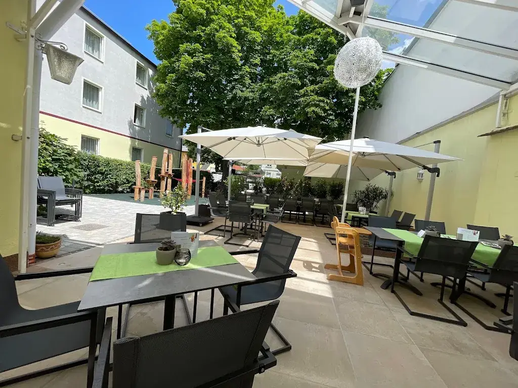 Gasthof Roderich Hotel KG_Langenzersdorf_slider_image_1