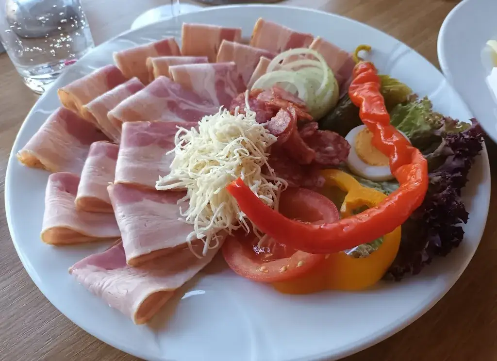 Ma El_STOANIKELLER Heuriger in Jois_Jois_review