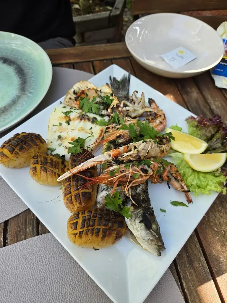 Tatjana Süß_rustiko_Langenlois_avis