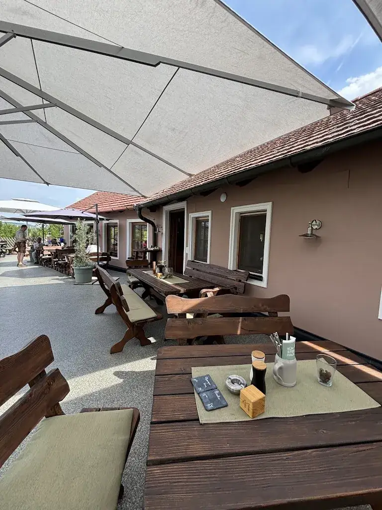 Mykola Haboriy_Kühstein.HAUS_Langenlois_review