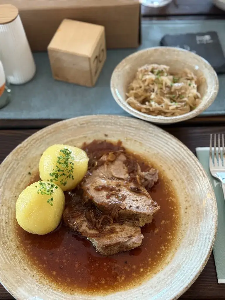 Nico Teekanne_Kühstein.HAUS_Langenlois_review