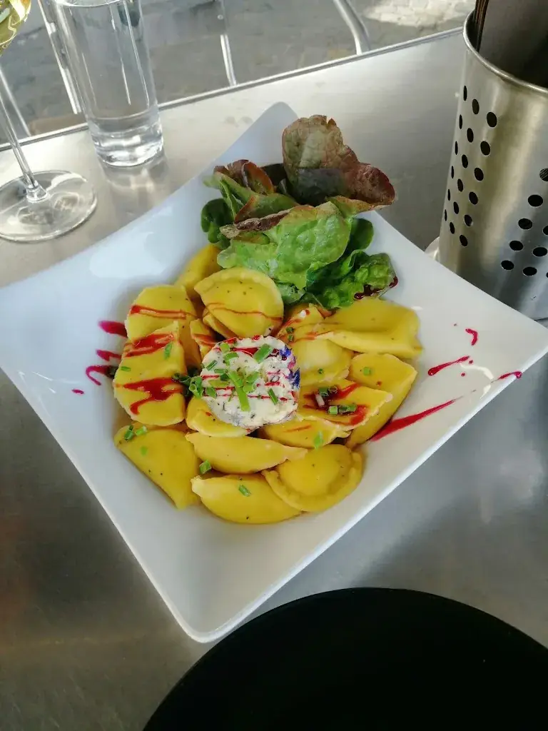 Estra Vogt_Cafe & Wein Langenlois_Langenlois_review