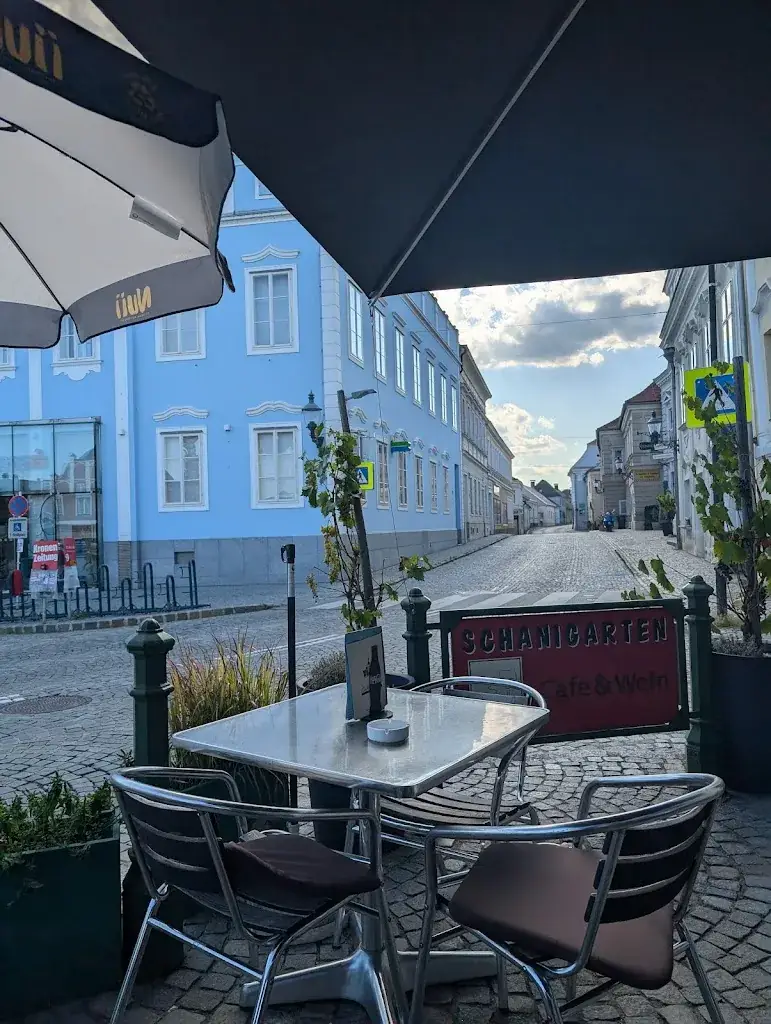 Cafe & Wein Langenlois restaurant à Langenlois