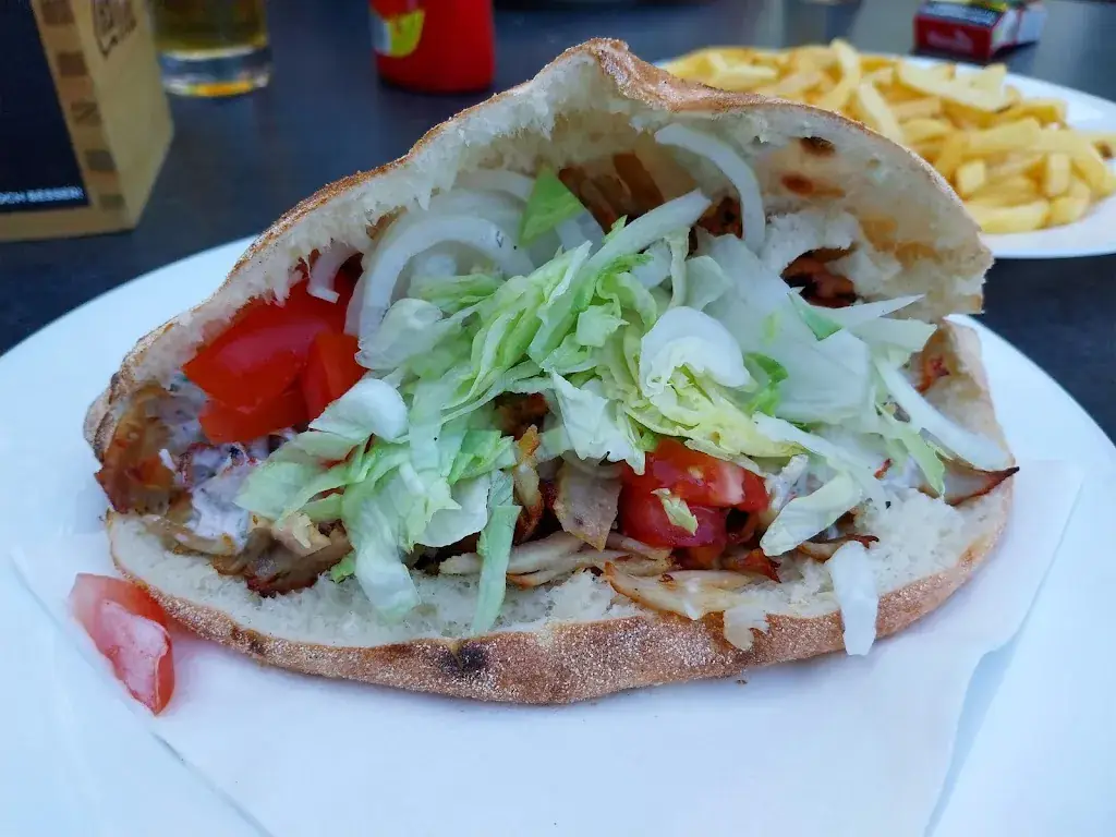 Kamil Pe_izzi Kebap, Schnitzel und Pizza Langenlois_Langenlois_avis