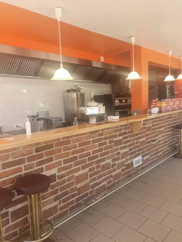 izzi Kebap, Schnitzel und Pizza Langenlois_Langenlois_slider_image_1