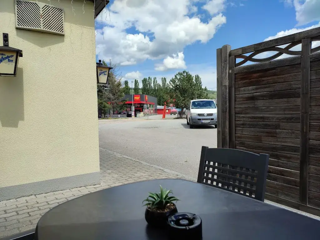 izzi Kebap, Schnitzel und Pizza Langenlois_Langenlois_slider_image_3