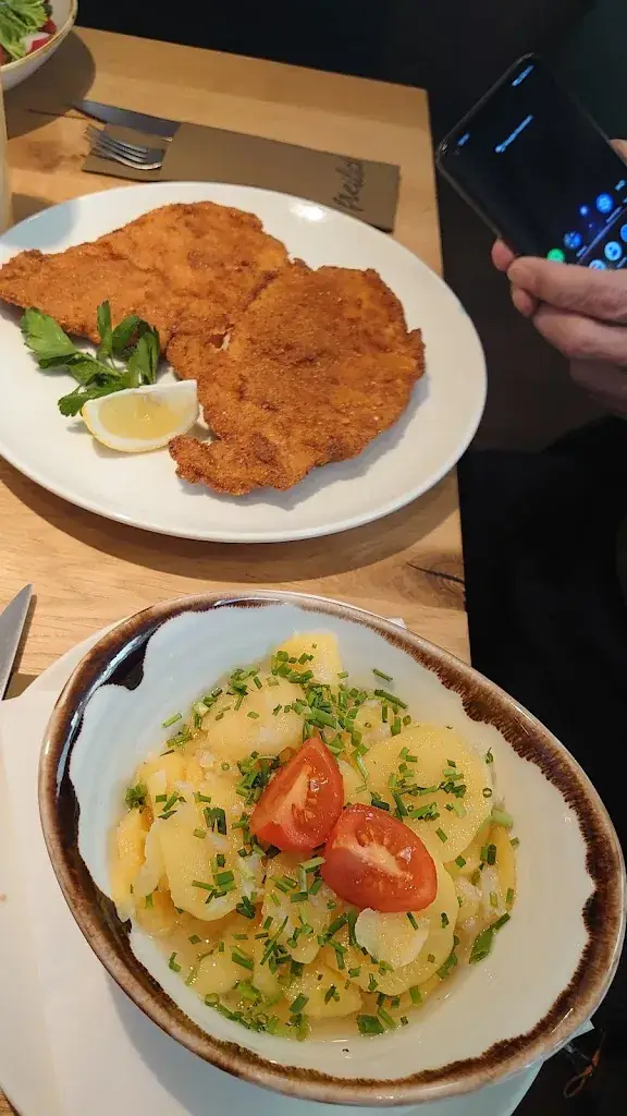 Menu_freilich ESSEN. TRINKEN. SCHLAFEN_Laa an der Thaya_immagine_6