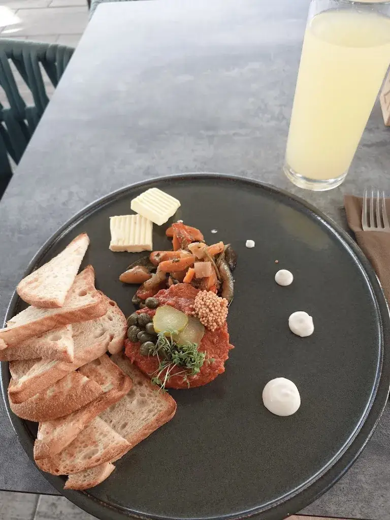 Menu_freilich ESSEN. TRINKEN. SCHLAFEN_Laa an der Thaya_immagine_8