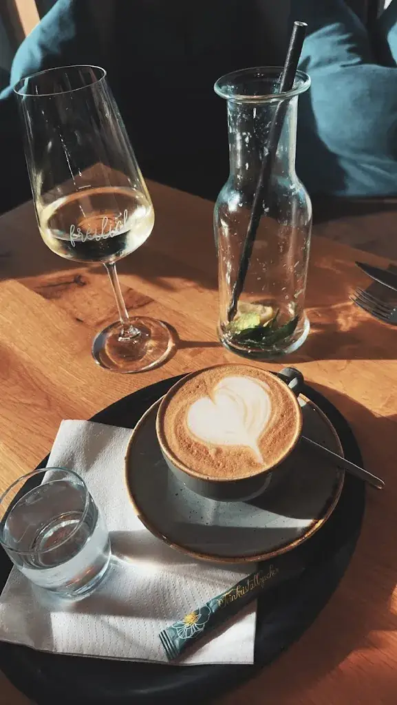 Menu_freilich ESSEN. TRINKEN. SCHLAFEN_Laa an der Thaya_immagine_9