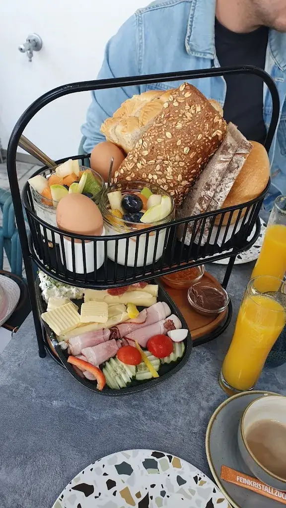 Chris Fox_freilich ESSEN. TRINKEN. SCHLAFEN_Laa an der Thaya_recensione