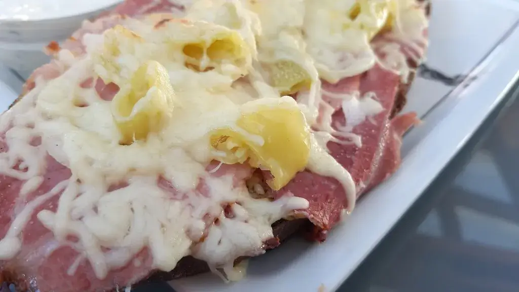 Menu_Bierlokal Schwarzer Peter mit Schmankerlküche_Laa an der Thaya_immagine_7