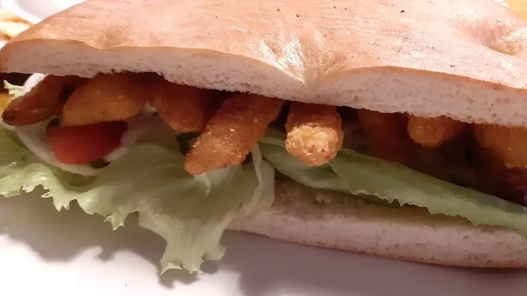 Bierlokal Schwarzer Peter mit Schmankerlküche_Laa an der Thaya_slider_image_3