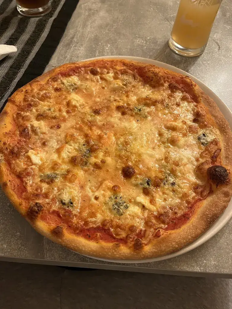 Patrik Vala_Pizzeria Venezia_Laa an der Thaya_recensione