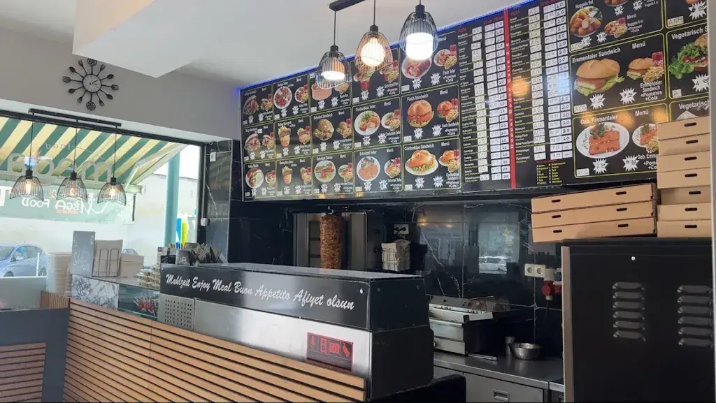 Eray Altuntas_Mega food_Laa an der Thaya_review