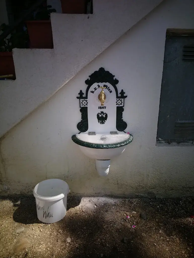 Gerhard Friedl_Asperlkeller_Leobendorf_review