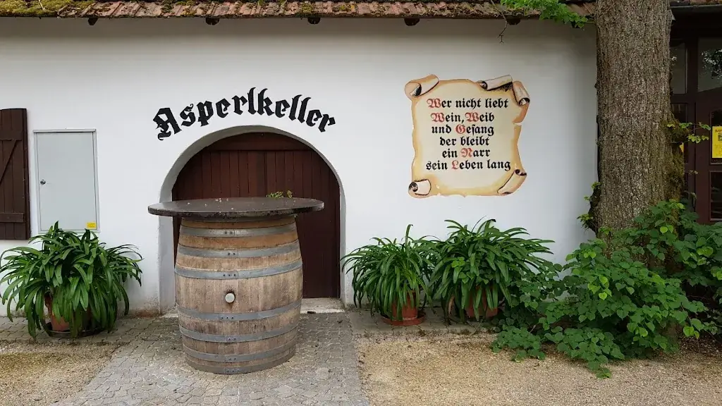 Asperlkeller ristorante a Leobendorf