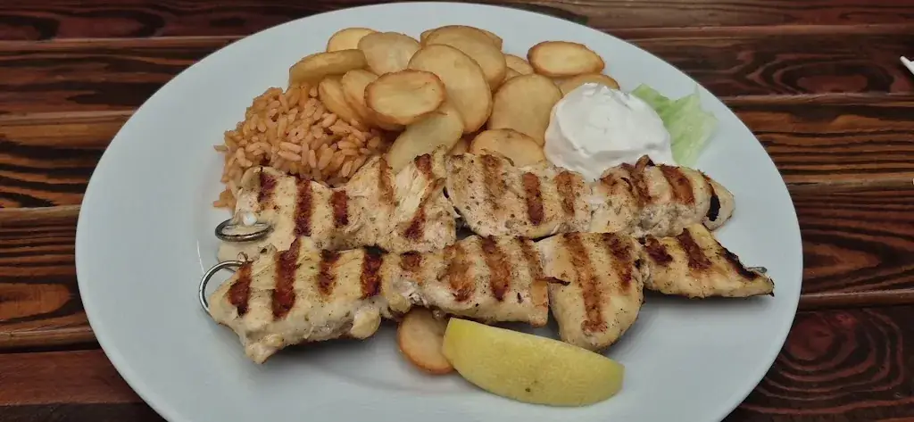 Taverna Mythos_Langenlebarn-Oberaigen_slider_image_2