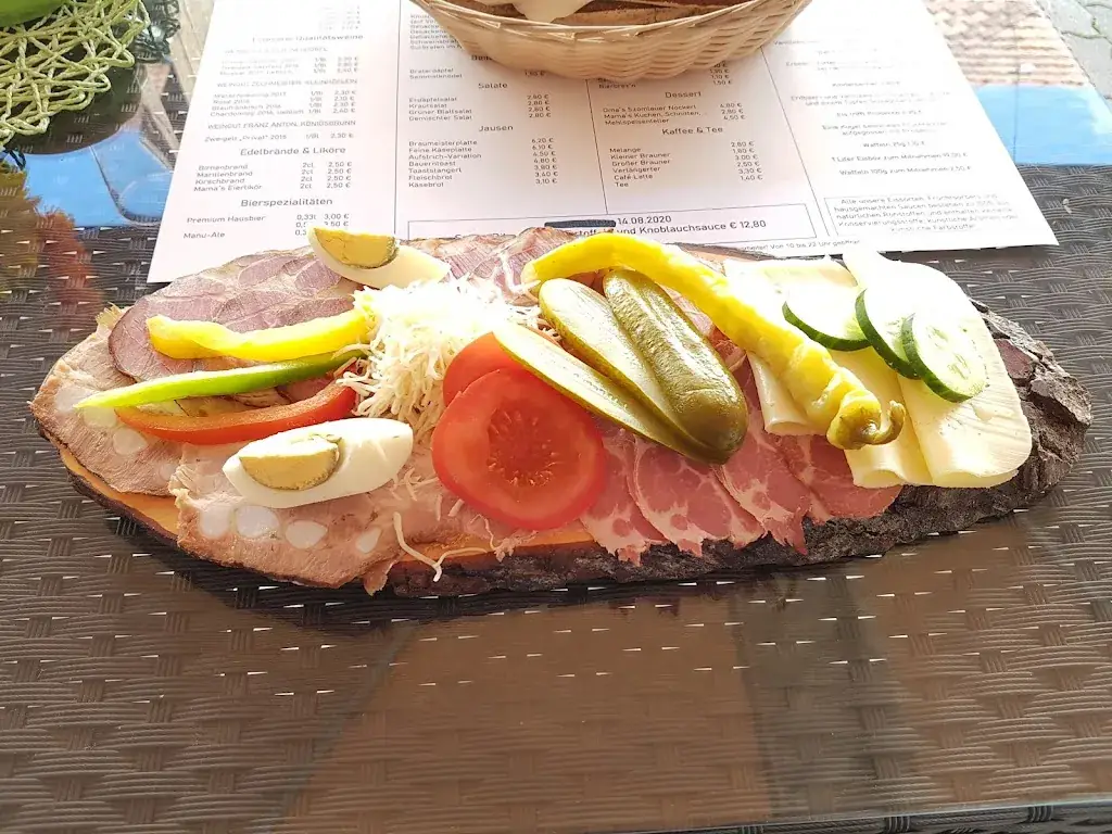 Dani B._Heurigen-Restaurant zur Brauerei_Lichtenwörth_avis