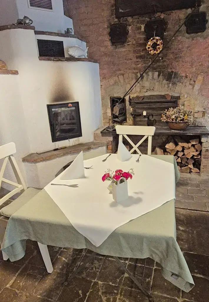 Jutta Kurfirst_Mühlsteinstube_Leobersdorf_avis