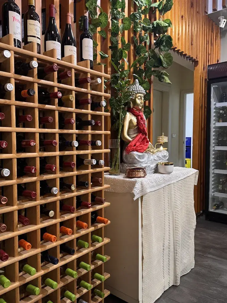 Krystal_Byanjan Bar Restaurante S.L_Jabing_recensione