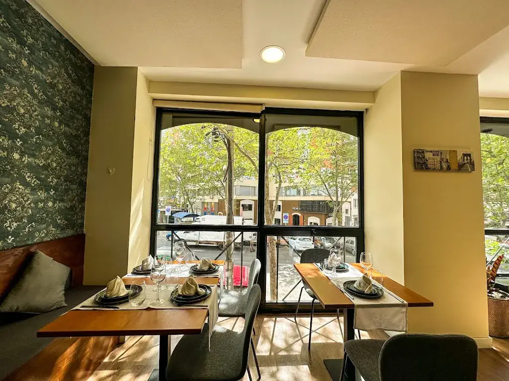 Byanjan Bar Restaurante S.L_Jabing_slider_image_1