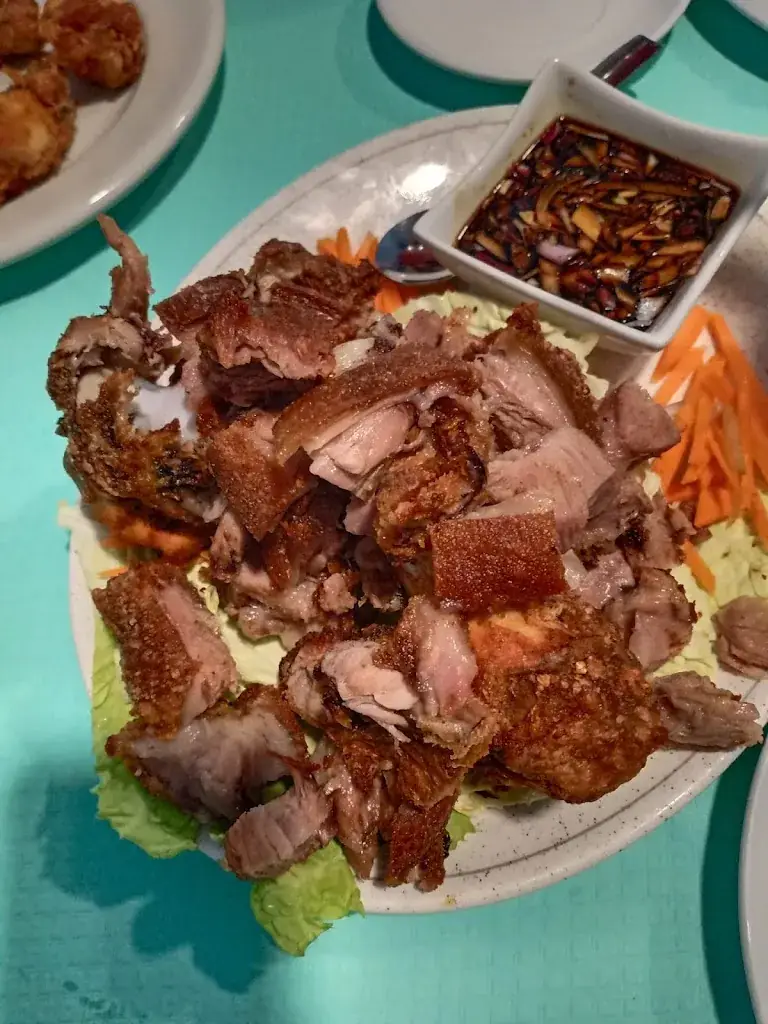 Gracie Elopre_Bar Jimmy comida filipina_Jabing_avis