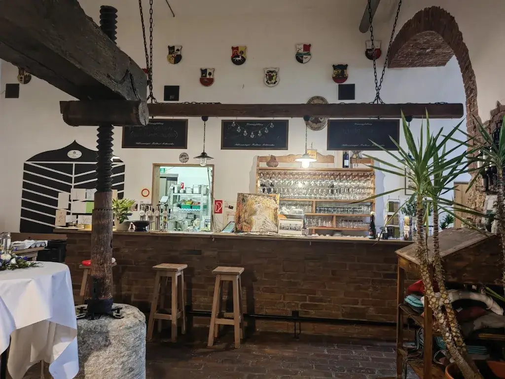 Schlosskeller Mailberg_Mailberg_slider_image_3