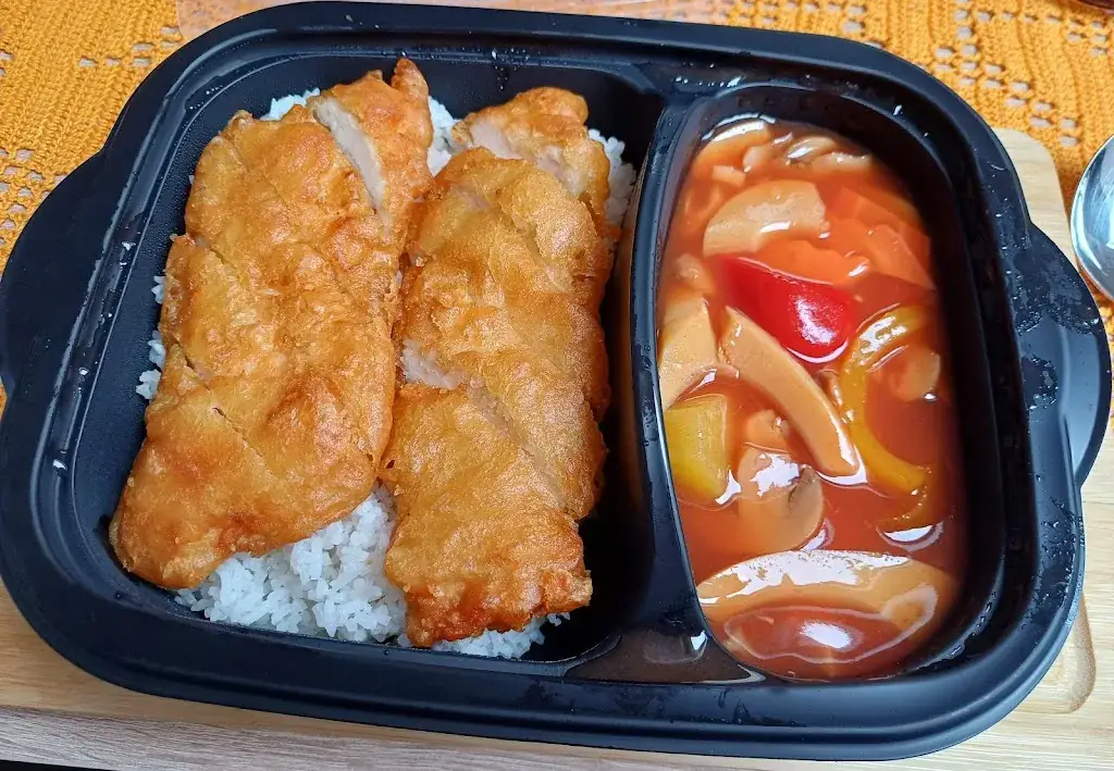 Stefanie Schn_Asiawok_Lengenfeld_review