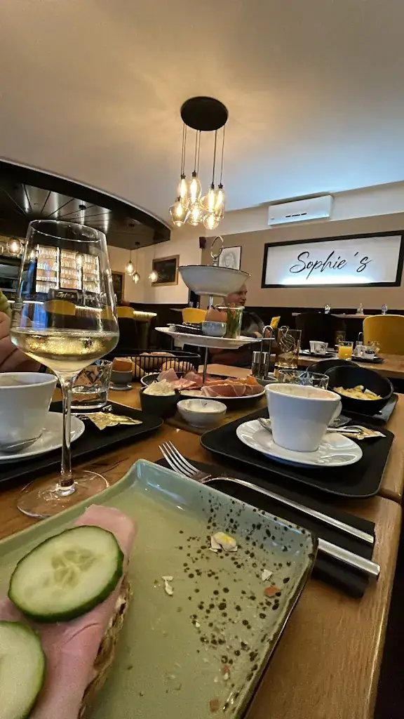 Katharina Polly_Lesa_Loosdorf_recensione