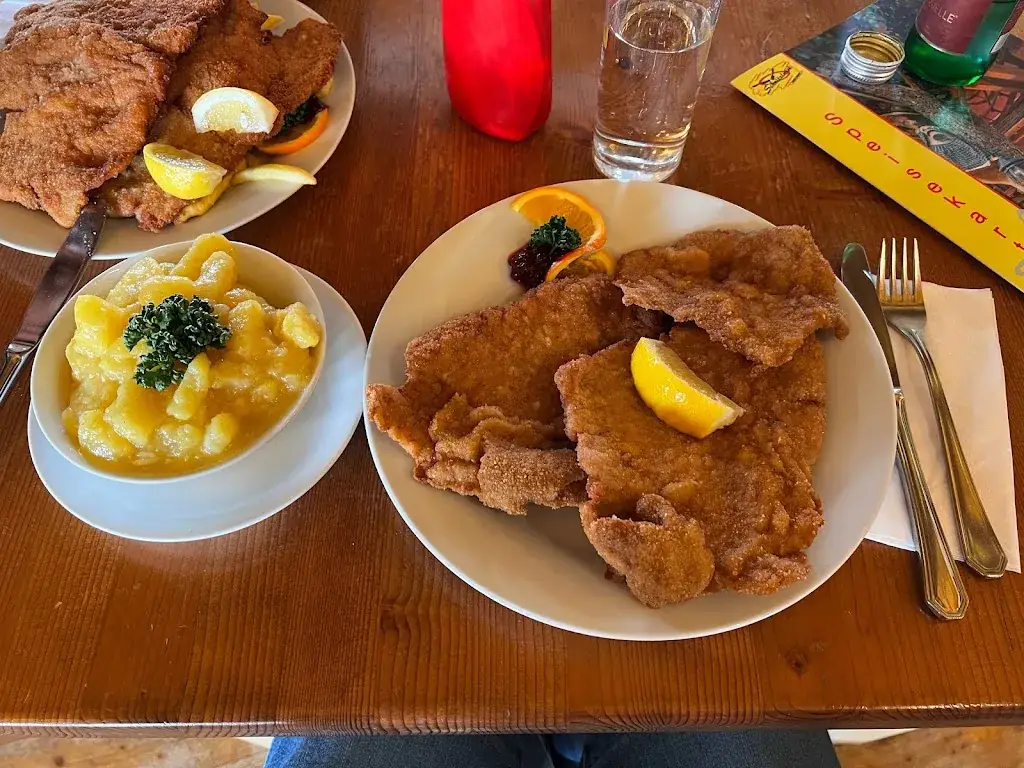 Schnitzelwirt_Loosdorf_slider_image_3