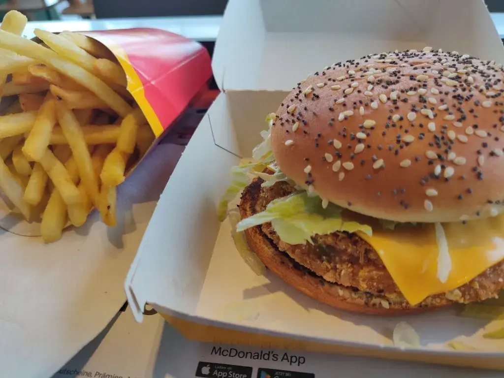 Menu_McDonald's_Loosdorf_image_8