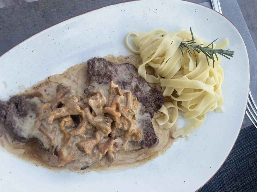 Landgasthof zur schönen Wienerin_Marbach an der Donau_slider_image_2