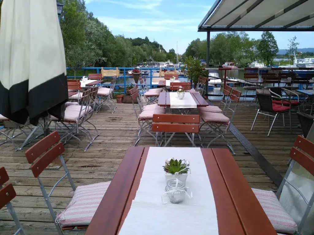 Zur Alten Fähre restaurant in Marbach an der Donau