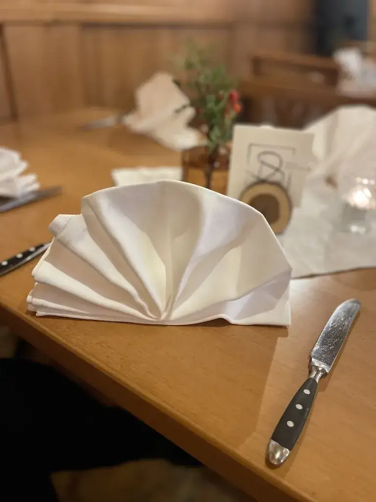 Sabine Goll_Hechinger's pop-up by DS_Margarethen am Moos_avis