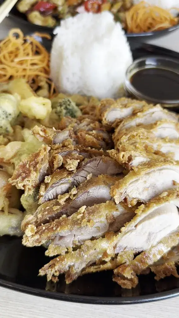 Wu Kitchen Asia Restaurant_Maria Ellend_slider_image_2