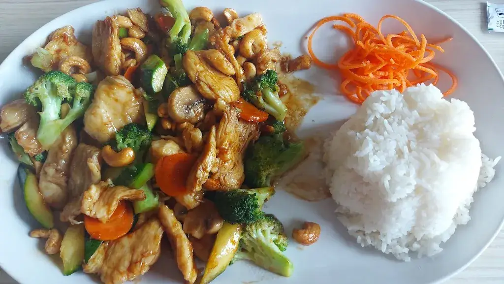 Wu Kitchen Asia Restaurant_Maria Ellend_slider_image_3