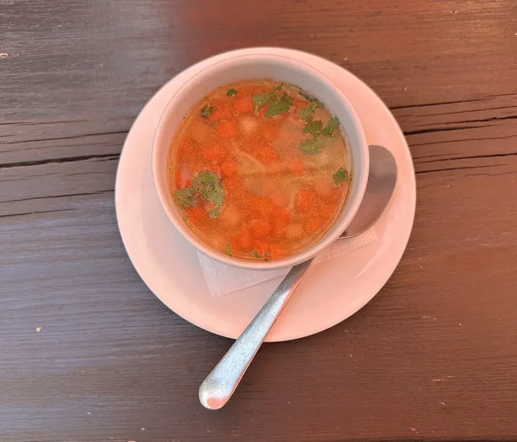 Stefan Sekara_Gasthaus „Zur Schiene“_Marchegg_avis