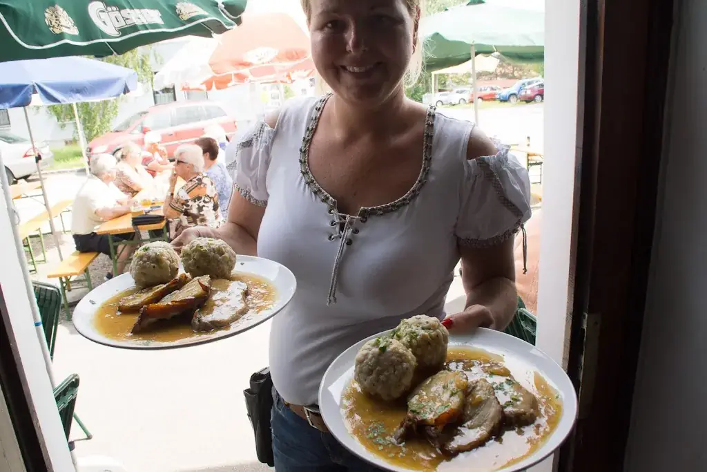 Gasthaus „Zur Schiene“_Marchegg_slider_image_3